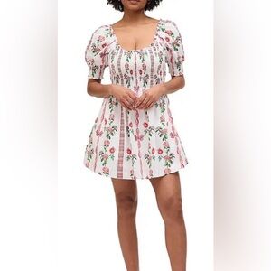 Hill House Floral naia in White and Pink